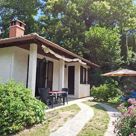 Singola Con Giardino Ghisallo Zona Bellagio Ferienhaus Magreglio