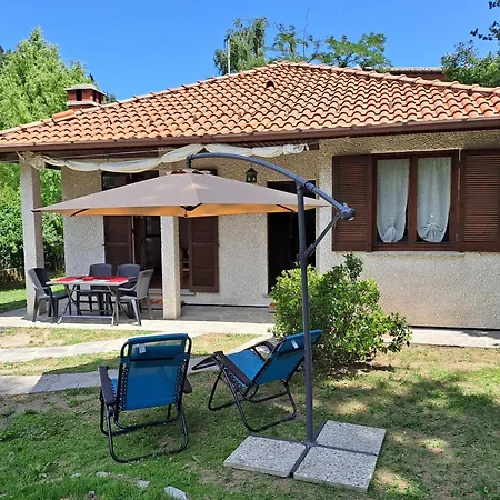 Singola Con Giardino Ghisallo Zona Bellagio Магрельо