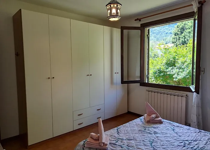 Singola Con Giardino Ghisallo Zona Bellagio * Магрельо