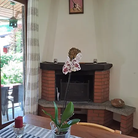 Singola Con Giardino Ghisallo Zona Bellagio Magreglio